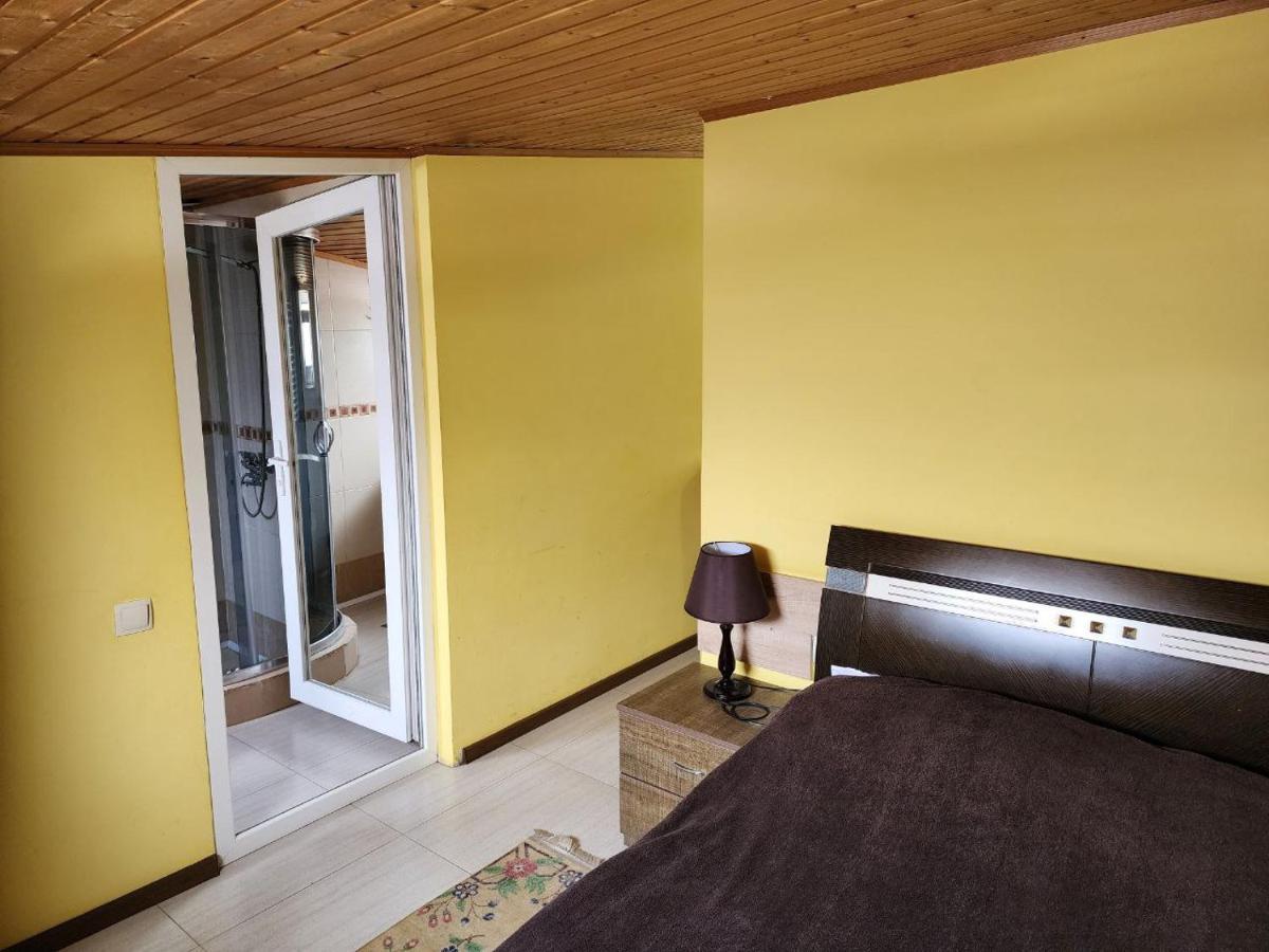 Apart-Hotel Gala In The Center Of Tbiliszi Szoba fotó